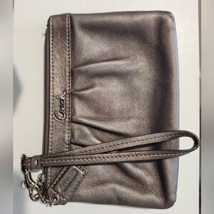 Coach Poppy Wristlet Small